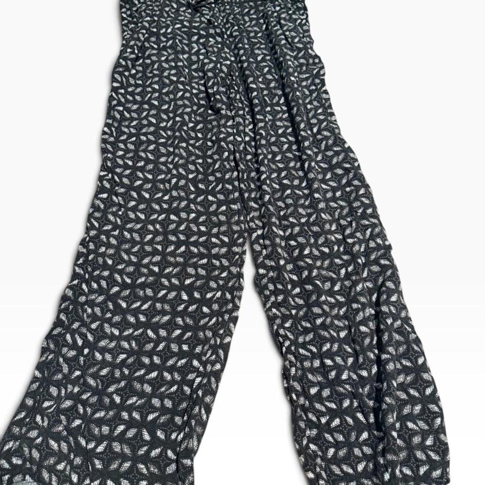 Maurices Wide Leg Palazzo Pants XL Black White Leaf Print